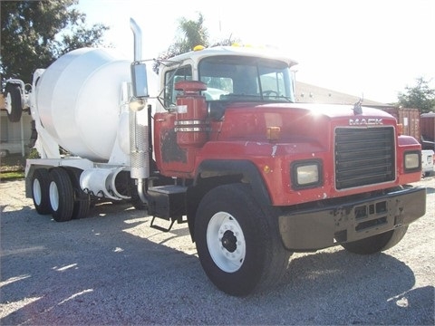 Mezcladoras De Concreto Mack RD690S seminueva Ref.: 1420938031779712 No. 4