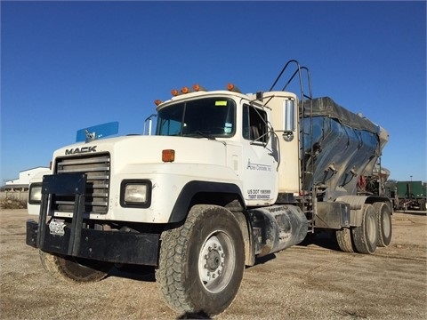 Mezcladoras De Concreto Mack RD690S