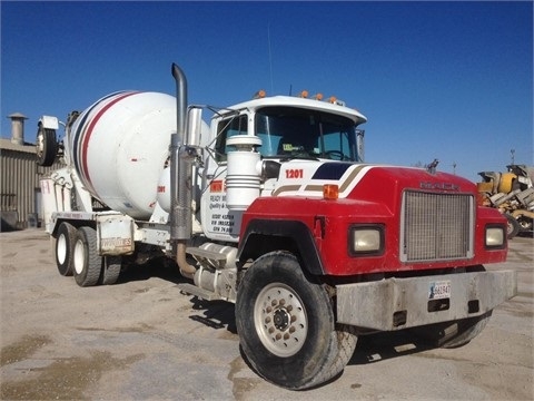 Mezcladoras De Concreto Mack RD688S usada Ref.: 1420939596629379 No. 4