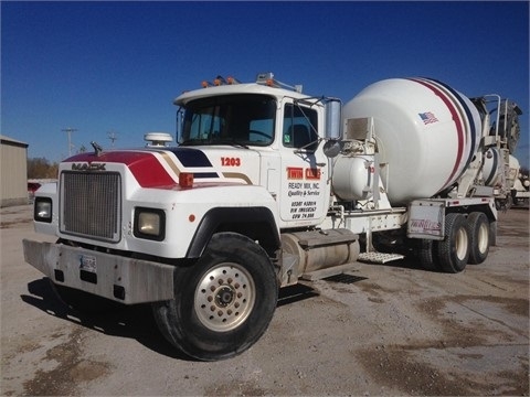 Mezcladoras De Concreto Mack RD688S importada en buenas condicion Ref.: 1420939933201823 No. 2