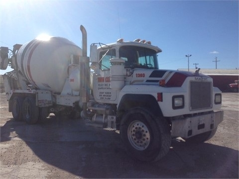 Mezcladoras De Concreto Mack RD688S importada en buenas condicion Ref.: 1420939933201823 No. 3