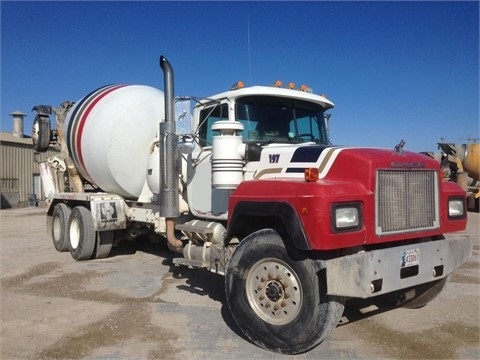 Mezcladoras De Concreto Mack RD688S usada a la venta Ref.: 1420941272276431 No. 3