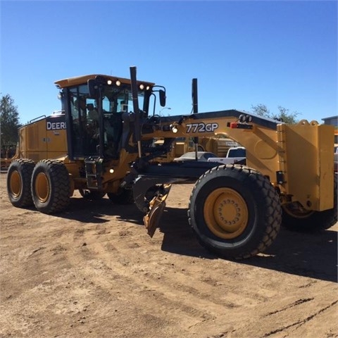 Motoconformadoras Deere 772GP