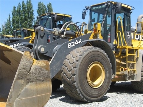 Cargadoras Sobre Ruedas Deere 824K de segunda mano en venta Ref.: 1421960459212603 No. 4