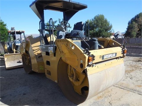 Compactadora Vibratoria Caterpillar CB54 importada Ref.: 1423775878109112 No. 2