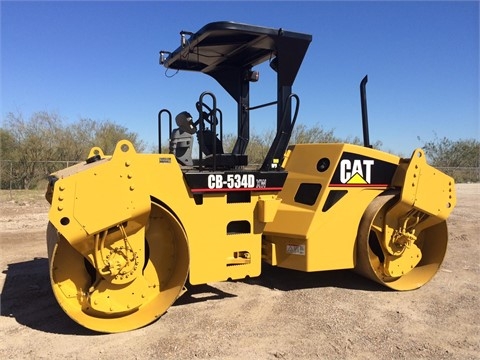 Compactadora Vibratoria Caterpillar CB-534D