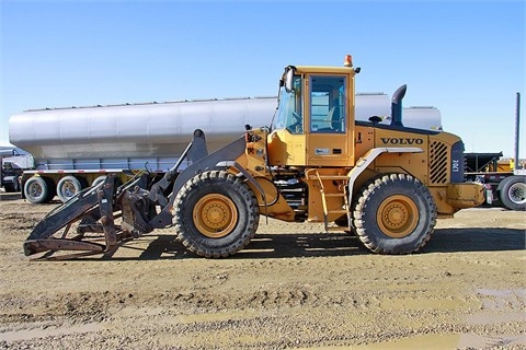 Cargadoras Sobre Ruedas Volvo L70E usada en buen estado Ref.: 1426907910522681 No. 2