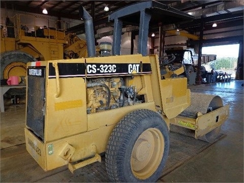 Compactadora Vibratoria Caterpillar CS-323C seminueva en venta Ref.: 1427919586257582 No. 3