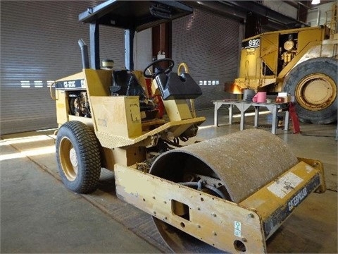 Compactadora Vibratoria Caterpillar CS-323C seminueva en venta Ref.: 1427919586257582 No. 4