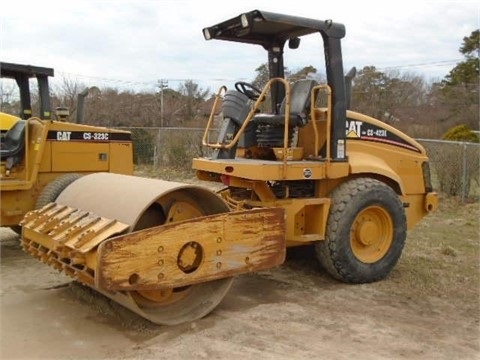 Compactadora Vibratoria Caterpillar CS-423E