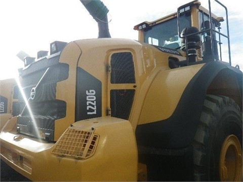 Cargadoras Sobre Ruedas Volvo L220G seminueva en venta Ref.: 1429051144316275 No. 3