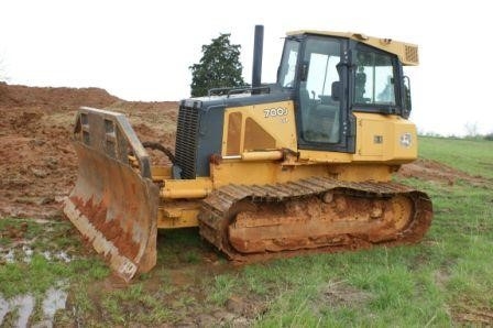 Dozers/tracks Deere 700J