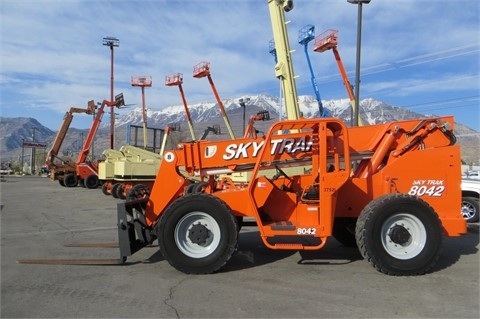 Manipulador Telescopico Sky Trak 10054 de bajo costo Ref.: 1429132331009007 No. 3