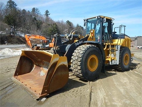 Cargadoras Sobre Ruedas Deere 744K