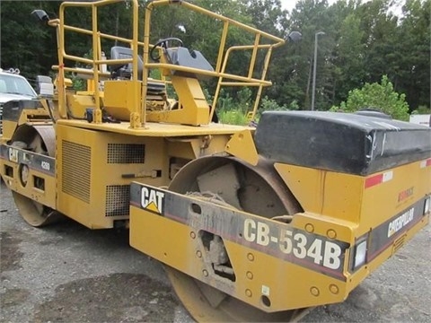 Compactadora De Doble Rodillo Caterpillar CB-534B