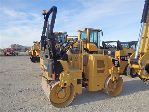 Compactadora De Doble Rodillo Caterpillar CB24 usada de importaci Ref.: 1429917321390993 No. 2