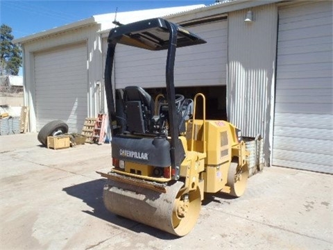 Compactadora De Doble Rodillo Caterpillar CB24 de importacion a l Ref.: 1429931449588065 No. 2