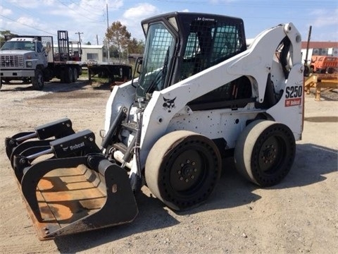 Minicargadores Bobcat S250 de segunda mano en venta Ref.: 1430342378054036 No. 3