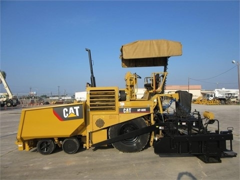 Pavimentadoras Caterpillar AP-600