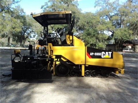 Pavimentadoras Caterpillar AP-555E de medio uso en venta Ref.: 1430772108662070 No. 3