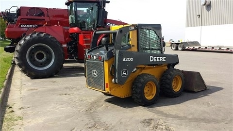 Minicargadores Deere 320 de segunda mano Ref.: 1433455948172483 No. 4