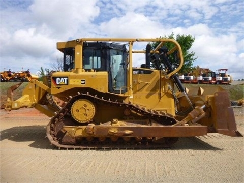 Tractores Sobre Orugas Caterpillar D6T de importacion a la venta Ref.: 1434044109199882 No. 2