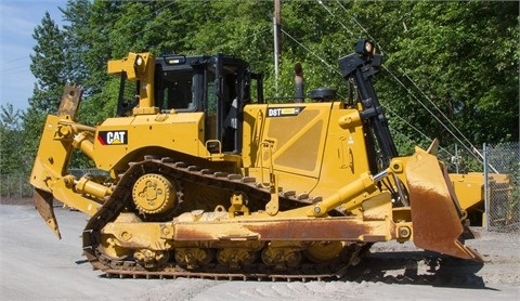 Dozers/tracks Caterpillar D8T