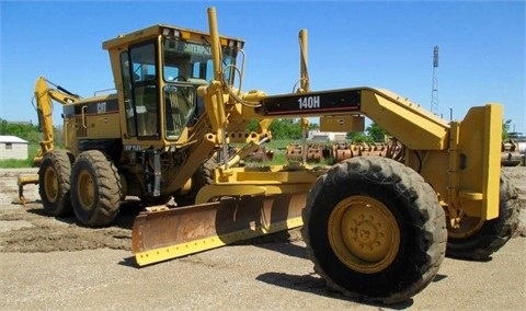 Motoconformadoras Caterpillar 140H  de segunda mano en venta Ref.: 1434148568853542 No. 2