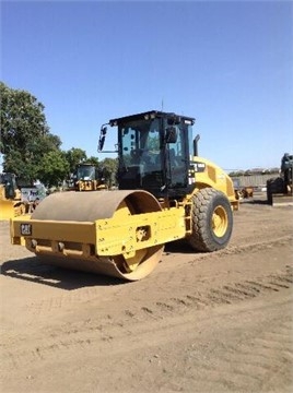 Compactadora Vibratoria Caterpillar CS54 de segunda mano Ref.: 1434646828956478 No. 2