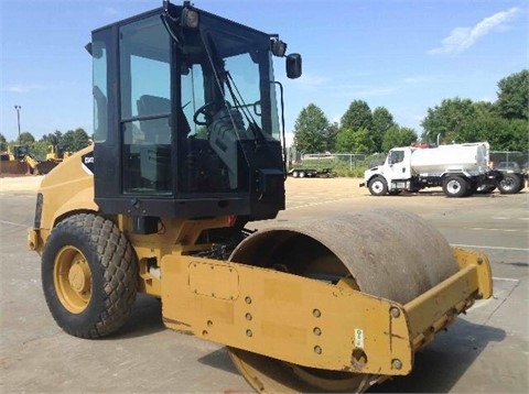 Compactadora Vibratoria Caterpillar CS-423E de medio uso en venta Ref.: 1435187891649726 No. 4