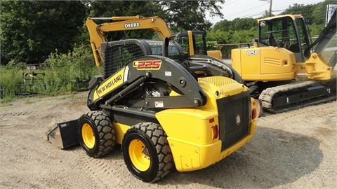 Minicargadores New Holland L225 usada Ref.: 1435949189324977 No. 3