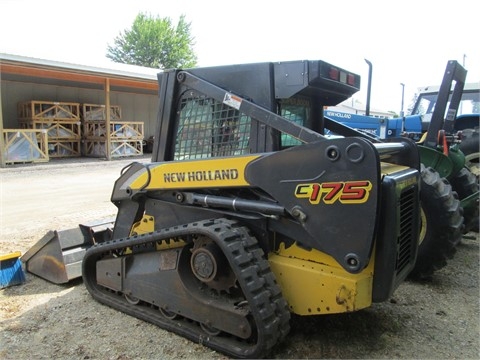 Minicargadores New Holland C175 de medio uso en venta Ref.: 1435949381789918 No. 2