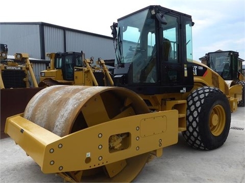 Compactadora Vibratoria Caterpillar CS56