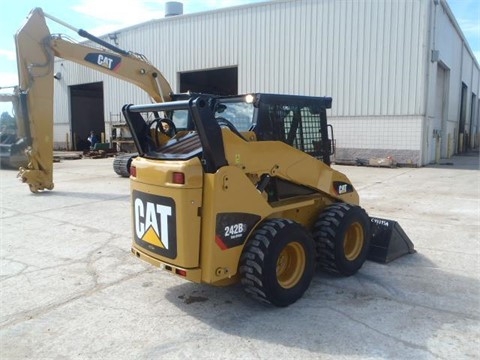 Minicargadores Caterpillar 242B seminueva en venta Ref.: 1437161304660034 No. 3