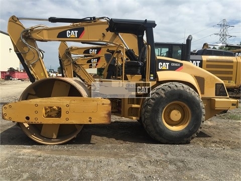 Compactadora Vibratoria Caterpillar CS-563E de medio uso en venta Ref.: 1437598669099614 No. 4