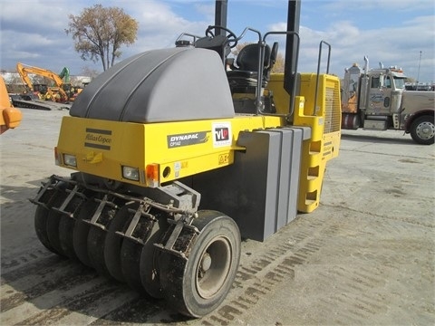 Compactadora Con Llantas Dynapac CP142 de importacion a la venta Ref.: 1438108188326007 No. 2