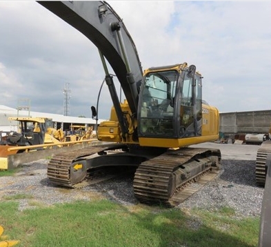 Hydraulic Excavator Deere 200D