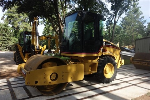 Compactadora Vibratoria Caterpillar CS-433E