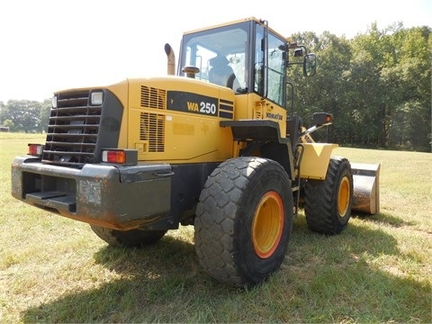 Cargadoras Sobre Ruedas Komatsu WA250 en buenas condiciones Ref.: 1439570019155152 No. 2