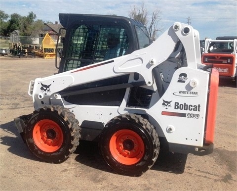 Minicargadores Bobcat S590 seminueva en perfecto estado Ref.: 1440187539138441 No. 3