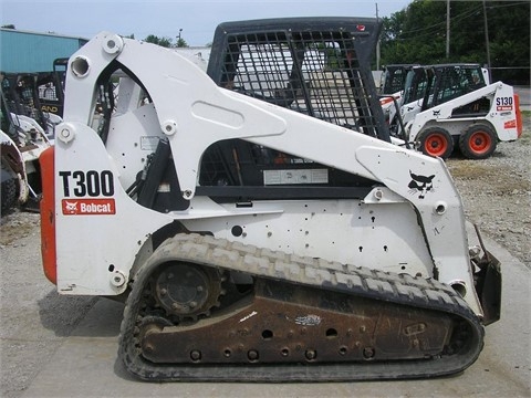 Minicargadores Bobcat T300 de segunda mano Ref.: 1440437238524456 No. 2