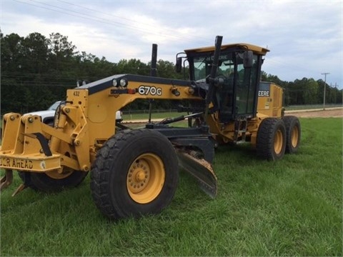 Motoconformadoras Deere 670G