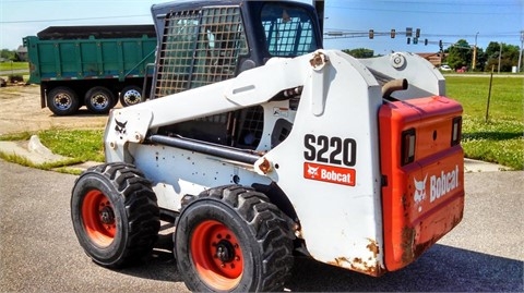 Minicargadores Bobcat S220 de segunda mano Ref.: 1440709593817387 No. 2