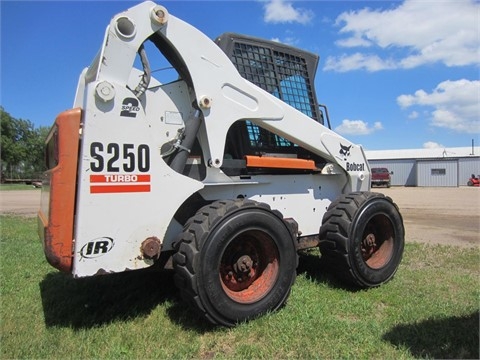 Minicargadores Bobcat S250