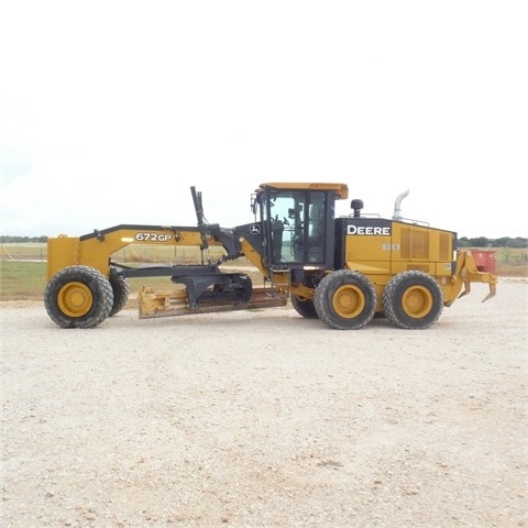 Motoconformadoras Deere 672G de medio uso en venta Ref.: 1441331887633756 No. 2