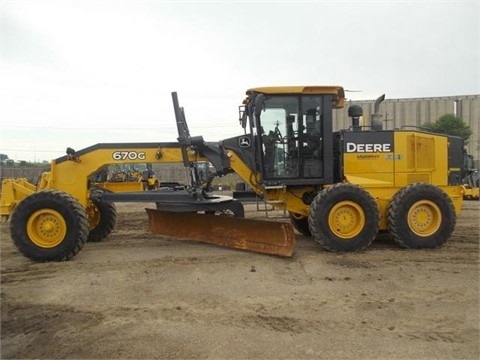 Motoconformadoras Deere 670G de medio uso en venta Ref.: 1441932689326043 No. 3