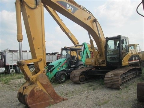 Excavadoras Hidraulicas Caterpillar 325 CL seminueva en venta Ref.: 1442946399830708 No. 2