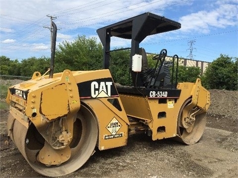 Compactadora Vibratoria Caterpillar CB-534D