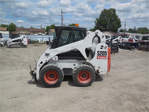 Minicargadores Bobcat S205 de medio uso en venta Ref.: 1444247714475721 No. 4