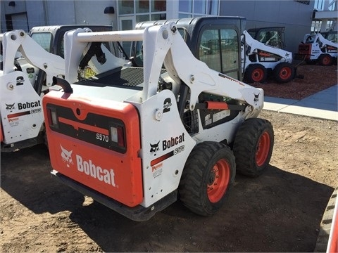 Minicargadores Bobcat S570 usada a buen precio Ref.: 1444412832511604 No. 4